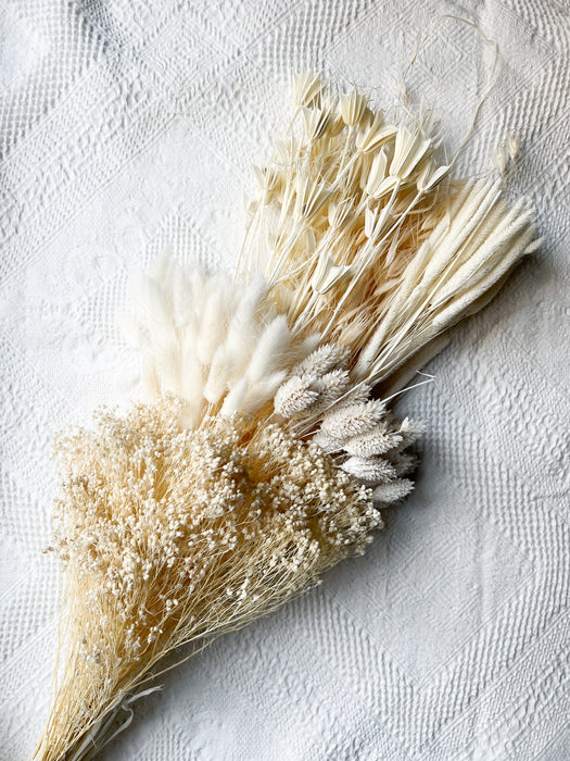 ELISABETTA » White mixed herbs bouquet