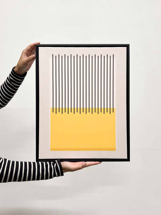 ARUNI » Stampa su tela grafica gialla con cornice 40x50cm